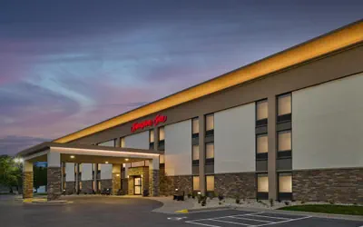 Photo 2 - Hampton Inn Janesville