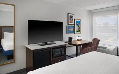 Photo 5 - Hampton Inn Janesville
