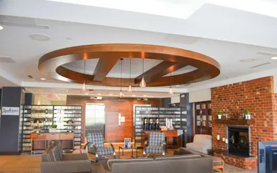 Photo 5 - Radisson Hotel Detroit Metro Airport