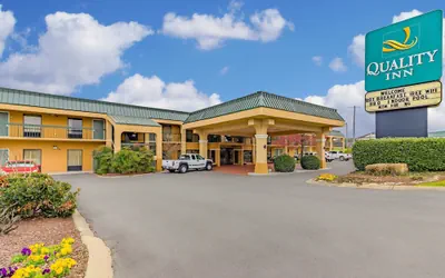 Photo 2 - Quality Inn Goodlettsville