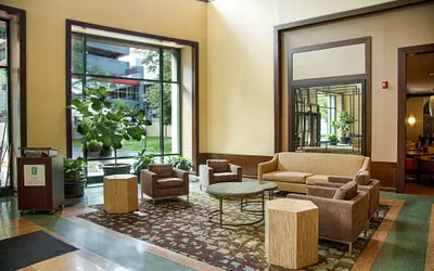 Photo 4 - Embassy Suites by Hilton Chicago O'Hare Rosemont