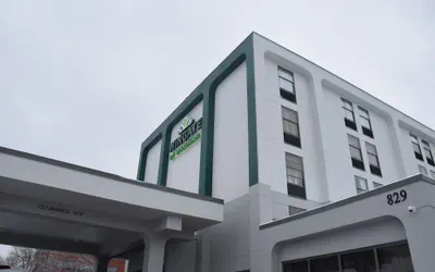 Photo 2 - Wingate by Wyndham Baltimore BWI Airport