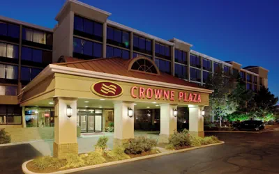 Photo 2 - Crowne Plaza Cleveland Airport by IHG