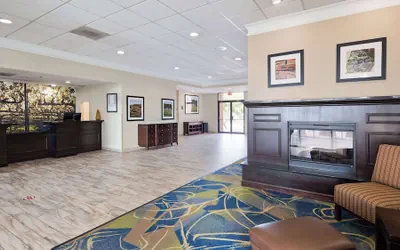 Photo 4 - Best Western Leesburg Hotel & Conference Center