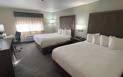 Photo 5 - Best Western Plus Paper Valley Hotel