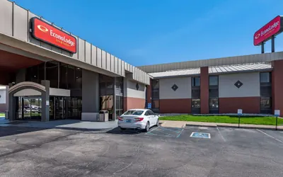 Photo 2 - Econo Lodge Lafayette near University