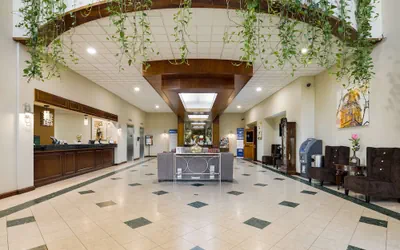 Photo 2 - Best Western Grand Victorian Inn