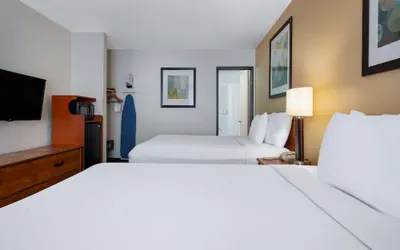 Photo 4 - Days Inn by Wyndham Encinitas Moonlight Beach