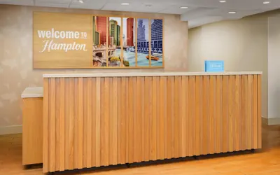 Photo 4 - Hampton Inn by Hilton Chicago-Midway Airport
