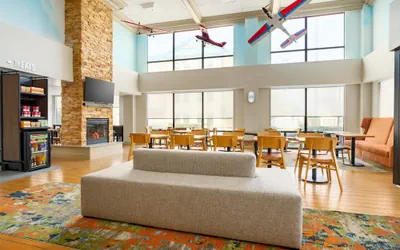 Photo 2 - Hampton Inn by Hilton Chicago-Midway Airport