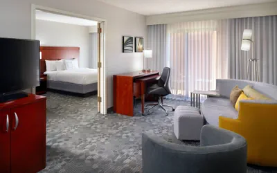 Photo 4 - Courtyard by Marriott Macon