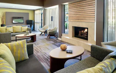 Photo 3 - Courtyard by Marriott Macon