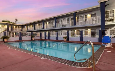 Photo 2 - Best Western Orange Plaza