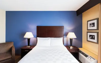 Photo 3 - Holiday Inn South Plainfield-Piscataway by IHG