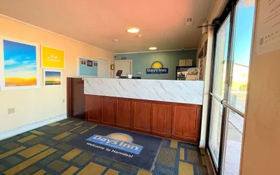 Photo 3 - Days Inn by Wyndham Hannibal