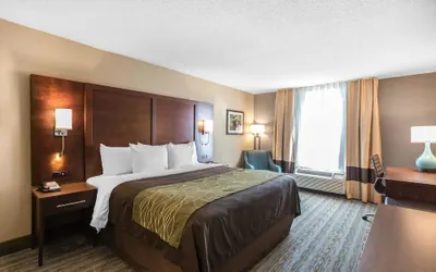 Photo 2 - Comfort Inn Bay City - Riverfront