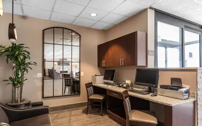 Photo 3 - Comfort Inn Bay City - Riverfront