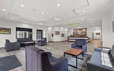 Photo 2 - Quality Inn & Suites Ocala I-75