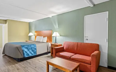 Photo 2 - Rodeway Inn Stone Mountain