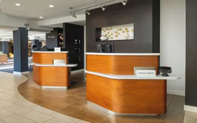 Photo 4 - Courtyard by Marriott Hartford Cromwell