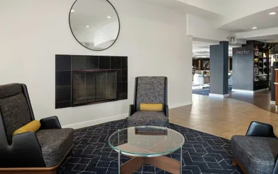 Photo 3 - Courtyard by Marriott Hartford Cromwell