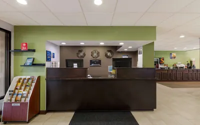 Photo 3 - Best Western Albemarle Inn