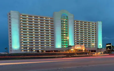 Radisson Suite Hotel Oceanfront