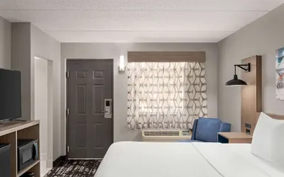 Photo 5 - La Quinta Inn by Wyndham Temple