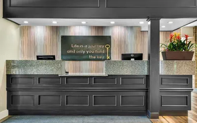 Photo 4 - Best Western Okemos/East Lansing Hotel & Suites