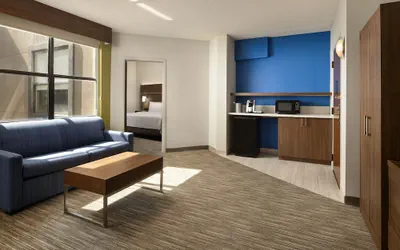 Photo 5 - Holiday Inn Express & Suites Irving Dfw Airport North by IHG