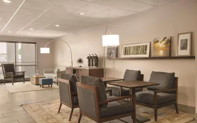 Photo 2 - Country Inn & Suites by Radisson, Port Clinton, OH