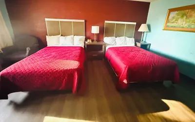 Photo 5 - Mayfair Inn