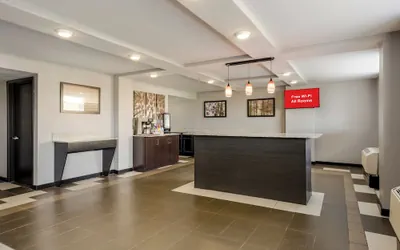 Photo 4 - Red Roof Inn Alexandria, LA