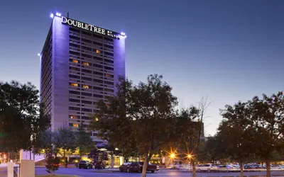 Photo 2 - DoubleTree by Hilton Hotel Albuquerque
