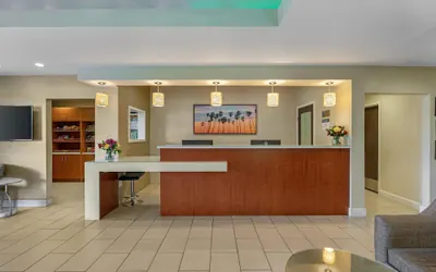 Photo 4 - Best Western Plus South Coast Inn