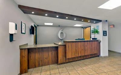Photo 3 - Motel 6 Oak Creek, WI