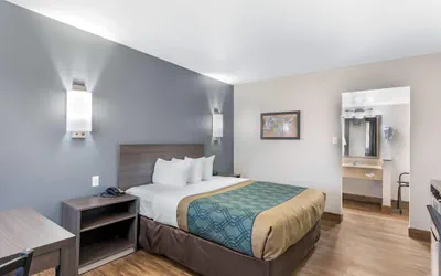 Photo 5 - Econo Lodge Inn & Suites Socorro