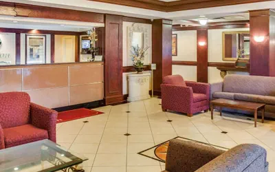 Photo 4 - Clarion Inn Fredericksburg North