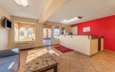 Photo 4 - Econo Lodge San Marcos University Area