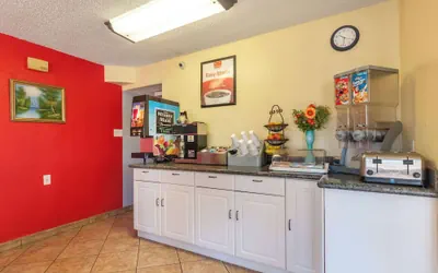 Photo 5 - Econo Lodge San Marcos University Area