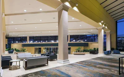 Photo 4 - DoubleTree by Hilton Tulsa Downtown
