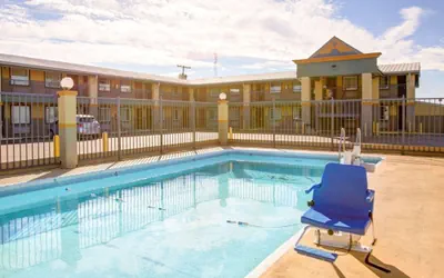 Photo 5 - Econo Lodge Temple