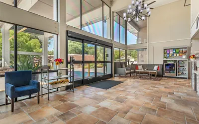 Photo 3 - Best Western Plus Sonora Oaks Hotel & Conference Center