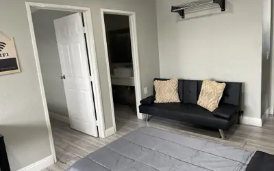 Photo 5 - Cabana Inn & Suites
