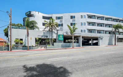 Photo 2 - Quality Inn & Suites Hermosa Beach