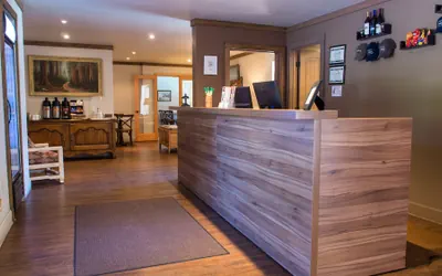 Photo 3 - Riverside Inn