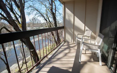Photo 2 - Riverside Inn