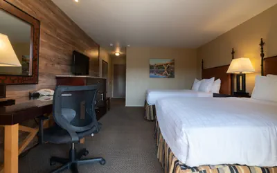 Photo 4 - Riverside Inn