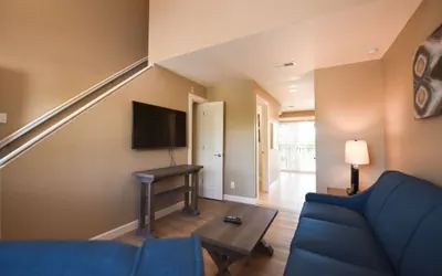 Photo 5 - Waterside Suites & Marina