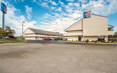 Motel 6 Grove City, OH